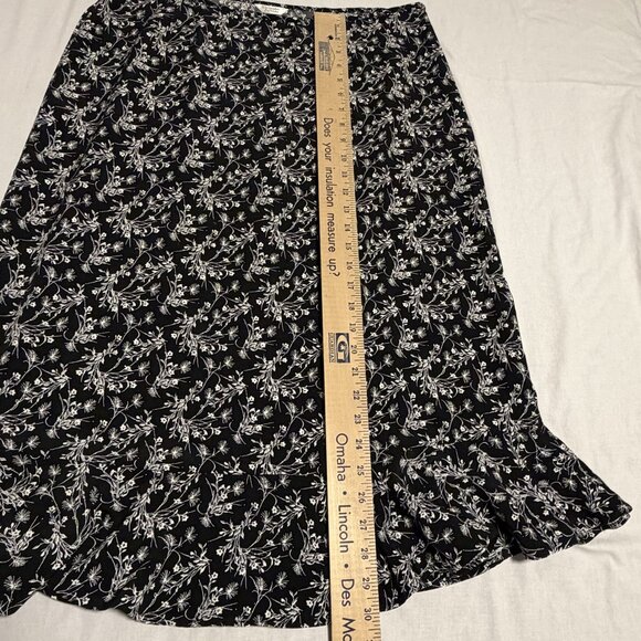 Christopher & Banks Womens Skirt Black & White Floral With Ruffle Size 16 - Picture 9 of 11